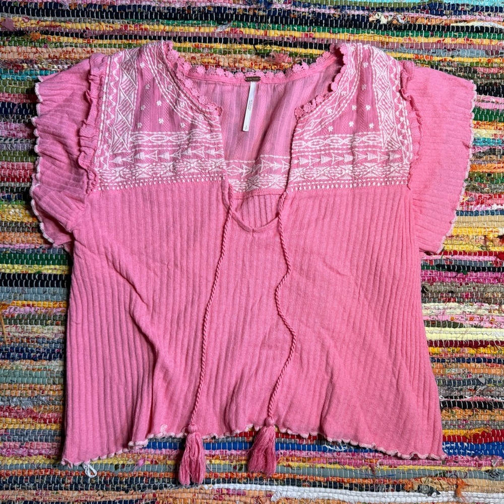 Free People Pink Embroidered Boho Top – Size Small - Picture 2 of 3